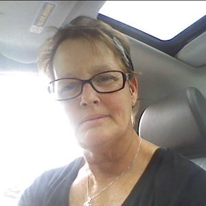 Meet your Posher, Denise